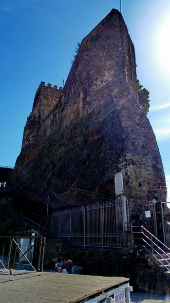 (95)  Aci Castello